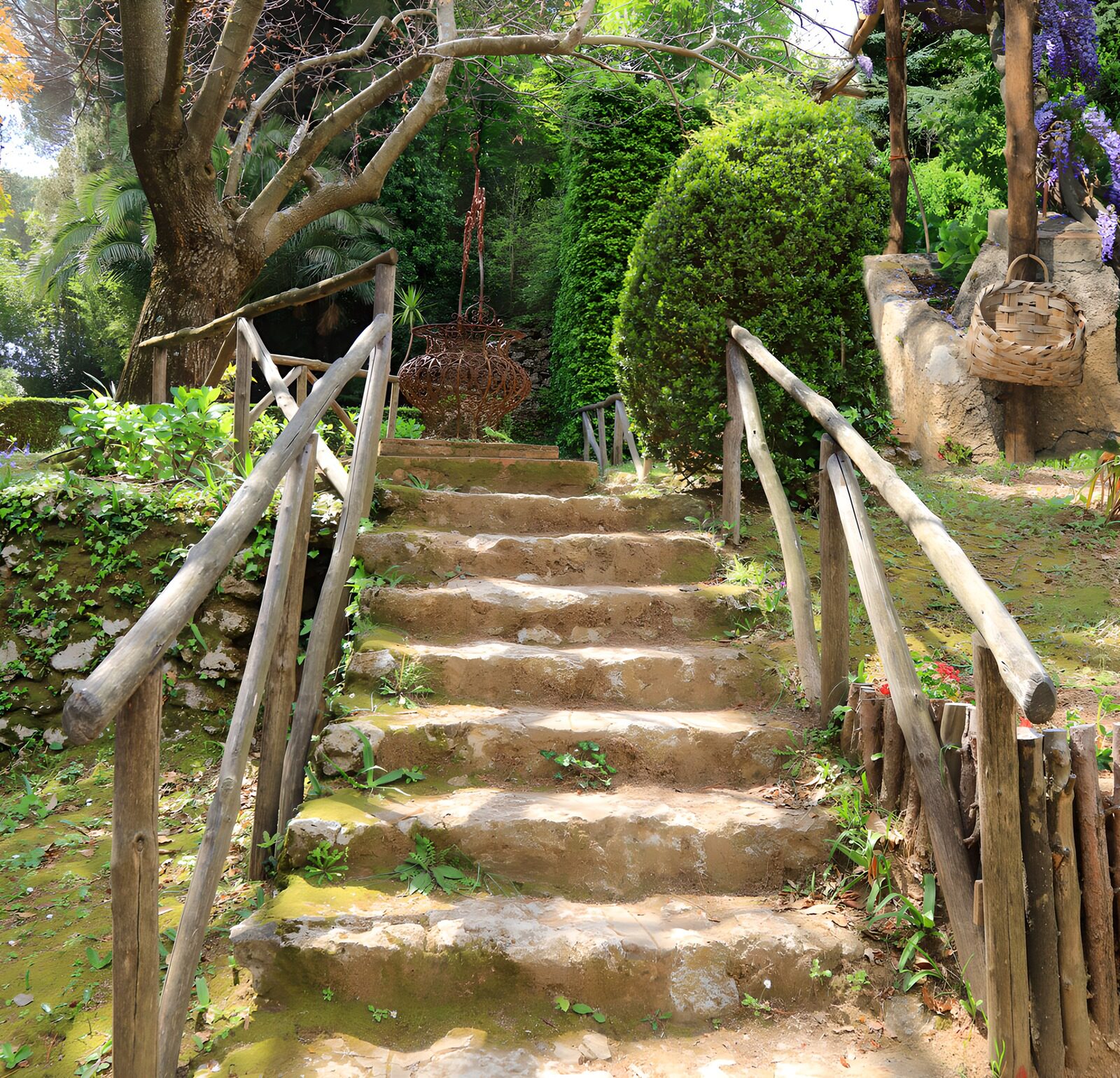 TPDE64979: Treppen im grünen Garten