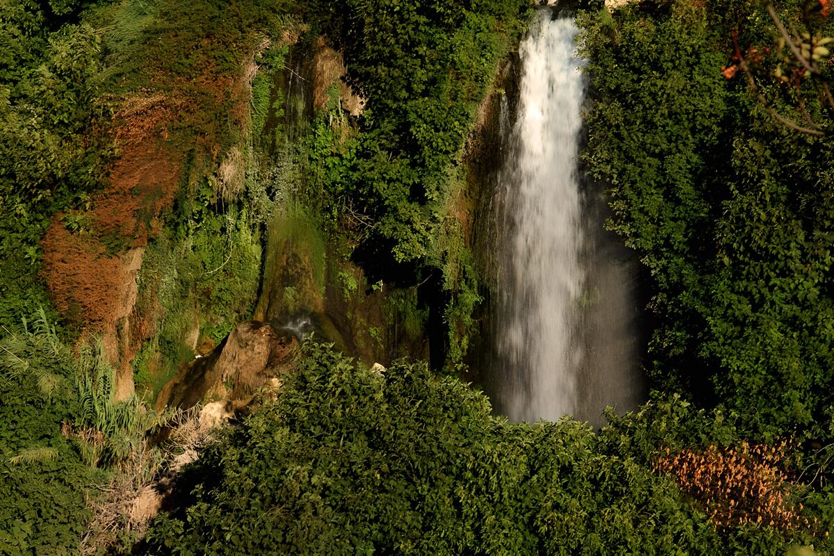 TPDE89629: wilder Wasserfall
