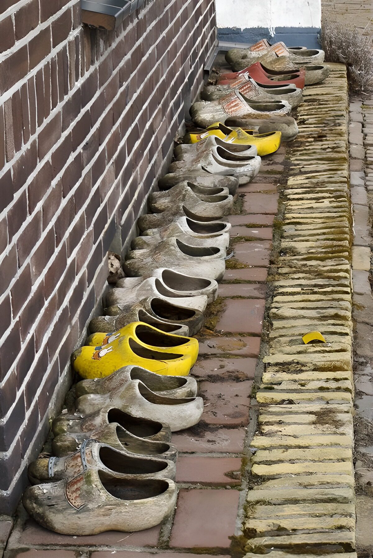 Holzschuhe der Hafenarbeiter 