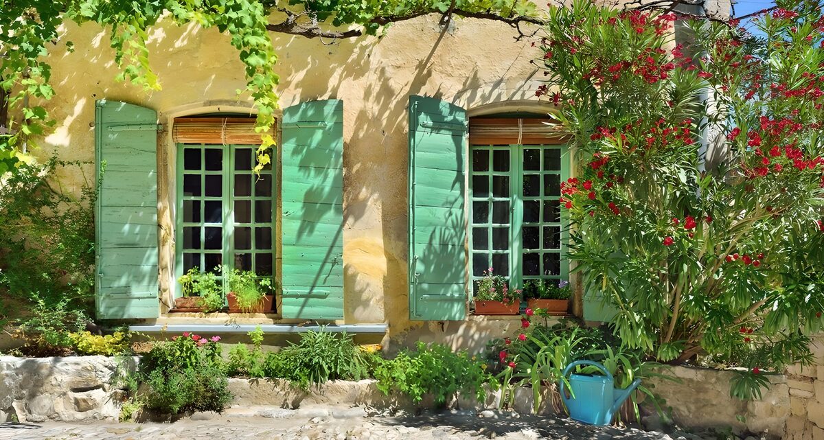 TPDE93381: Bunte Fenster mit Blumen und Pflanzen