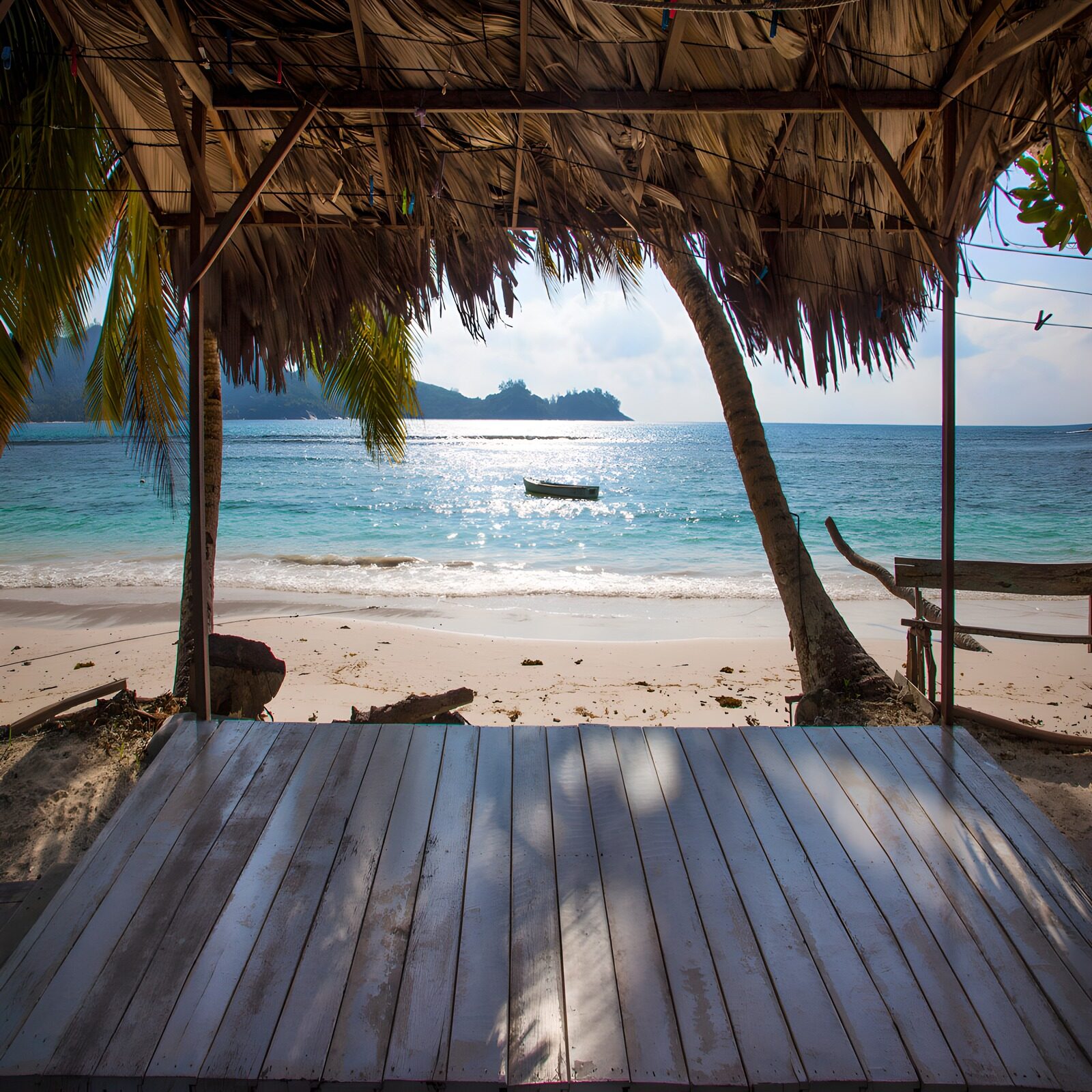 TPDE40157: Paradiesischer Strand mit Aussicht