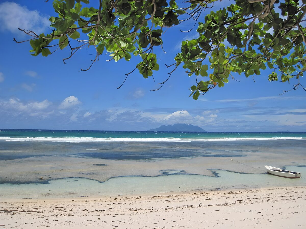 TPDE29750: an diesem Strand ist man weit weg vom Alltagstrubel