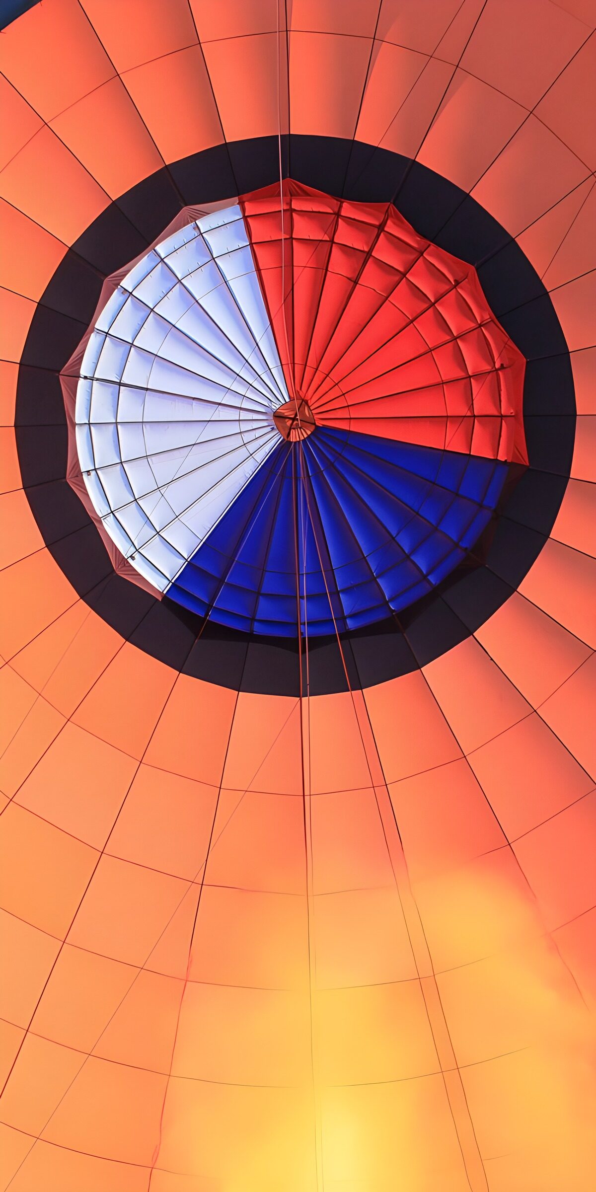 TPDE33064: Farbenfrohe Heißluftballon-Innensicht