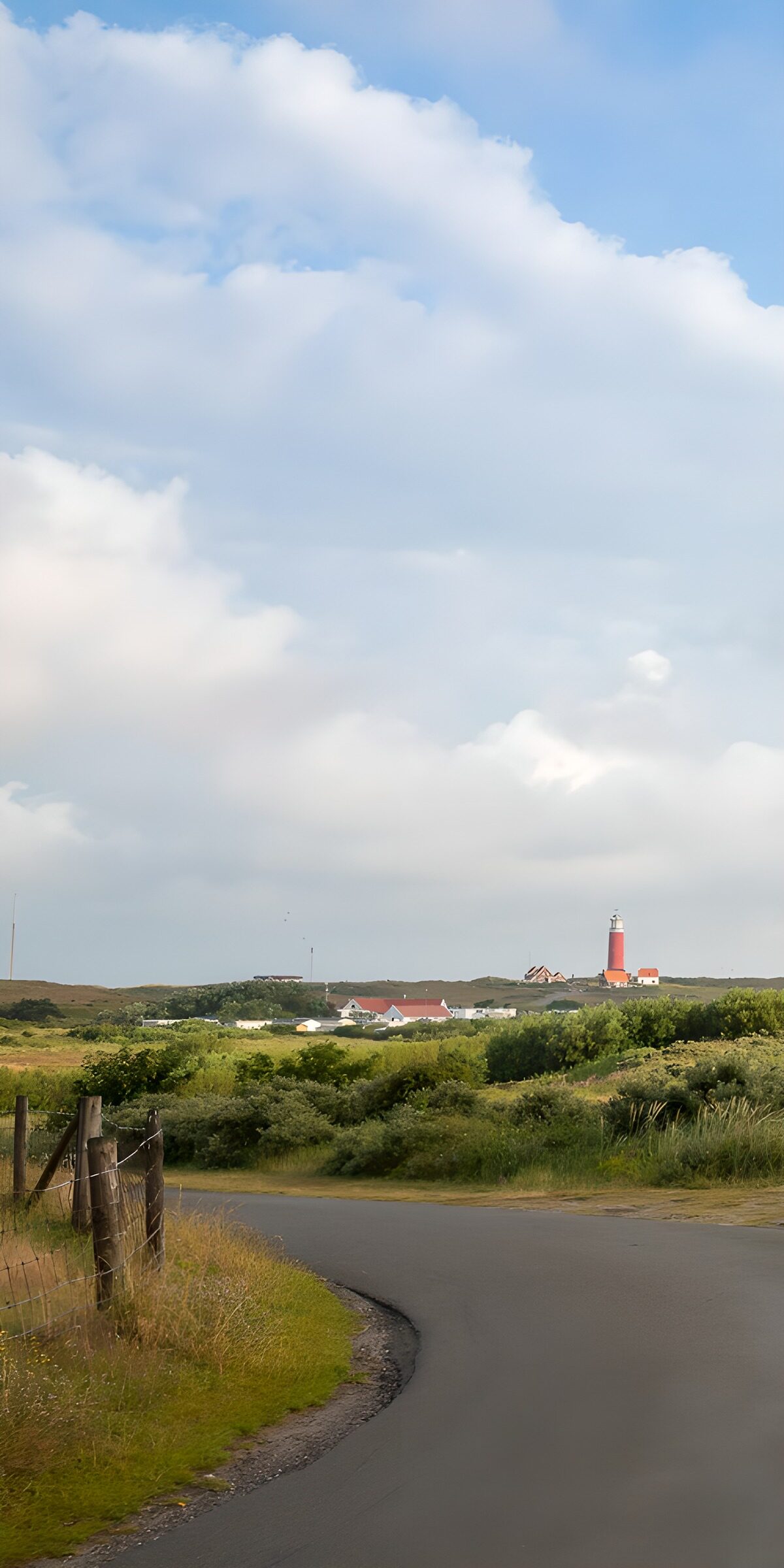 TPDE24529: Leuchtturm in der idyllischen Landschaft
