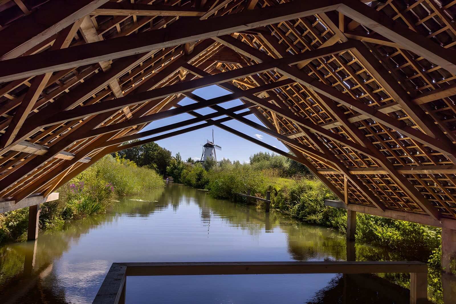 TPDE10408: Mühle im malerischen Kanalblick