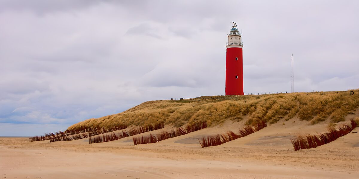 TPDE58324: Leuchtturm von Texel im Dünensand