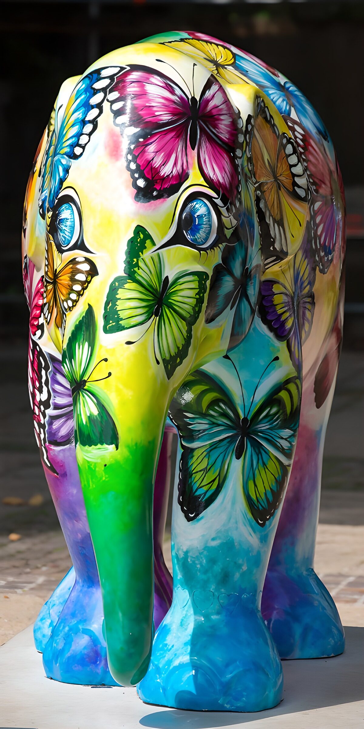 TPDE80479: Farbenfroher Elefant mit Schmetterlingen