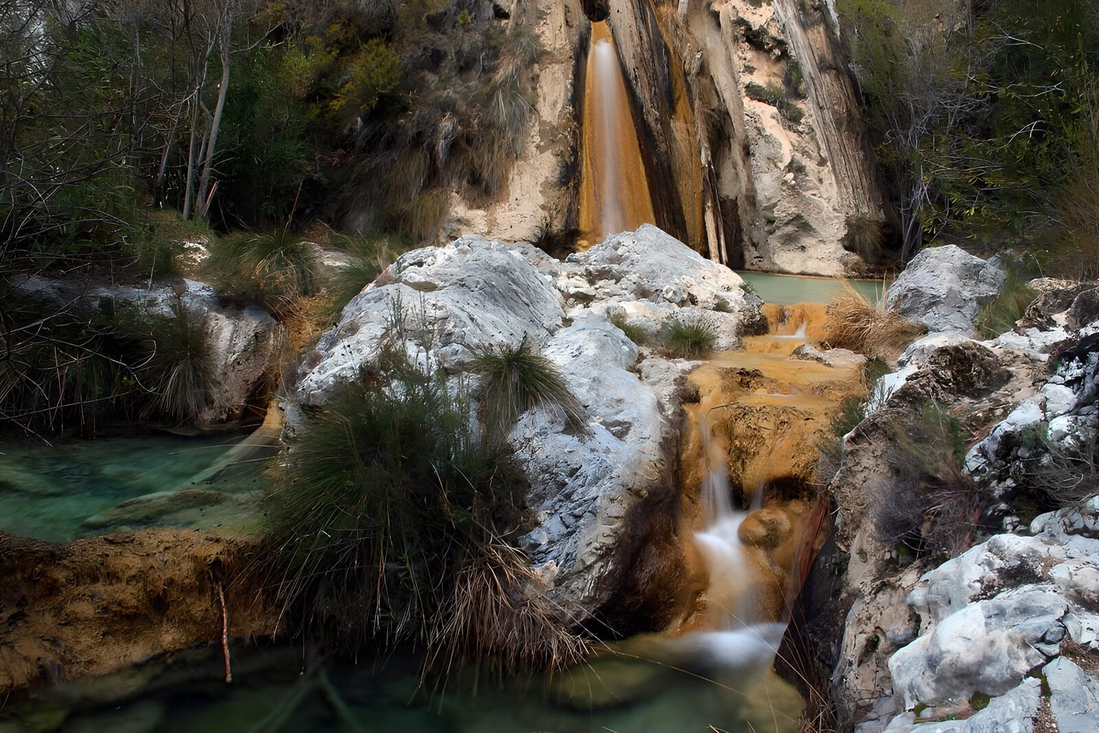 TPDE32359: die Fallhöhe dieses Wasserfalls ist mehr als 200m