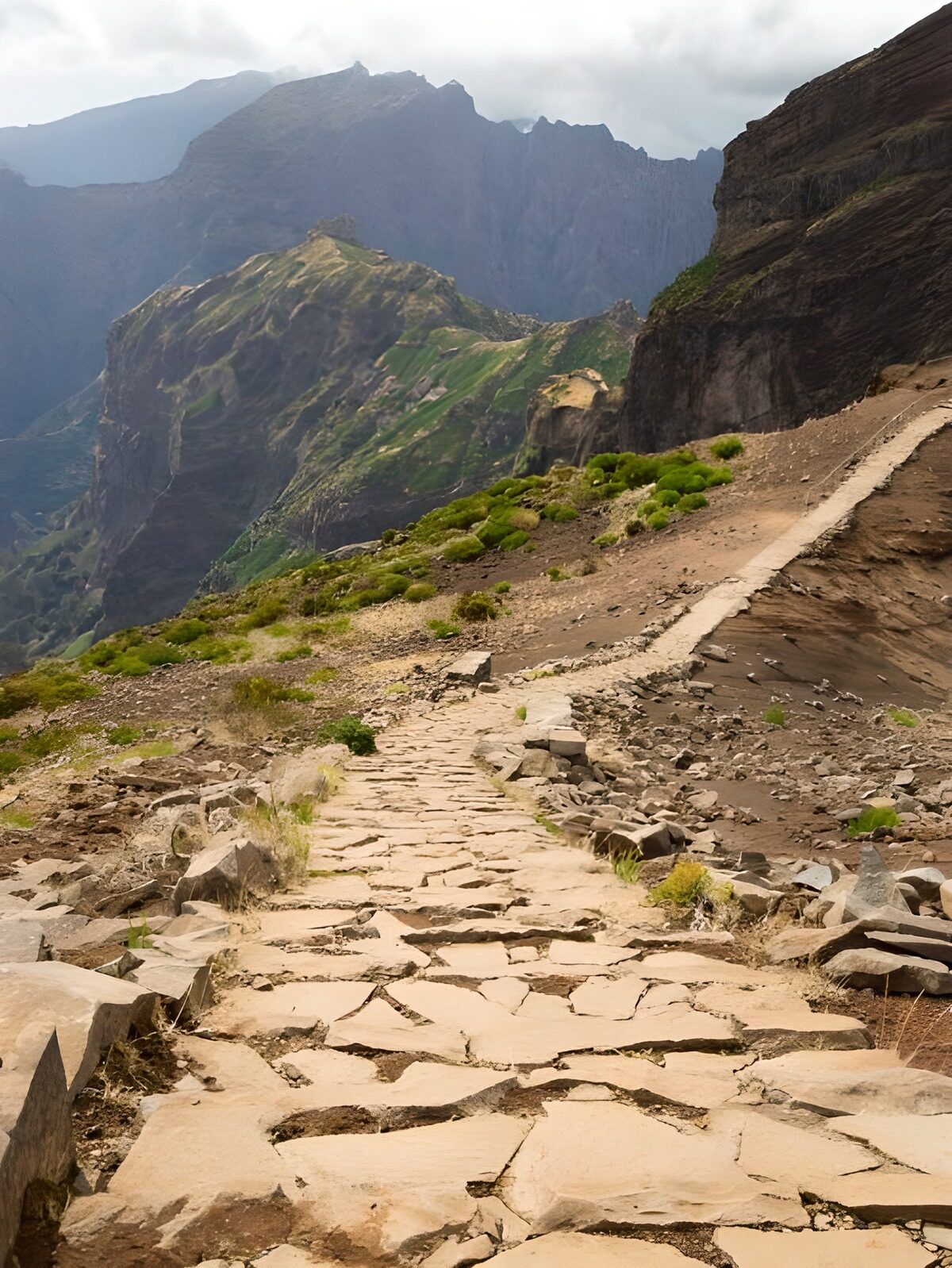 TPDE76825: Wanderweg zu den Gipfeln auf La Gomera