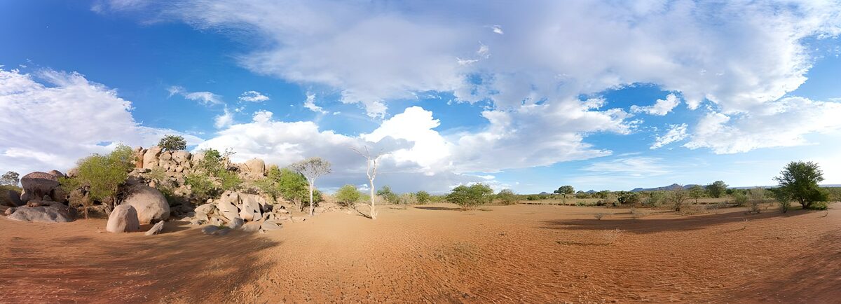 TPDE99876: Afrikanische Landschaft bei klarem Himmel
