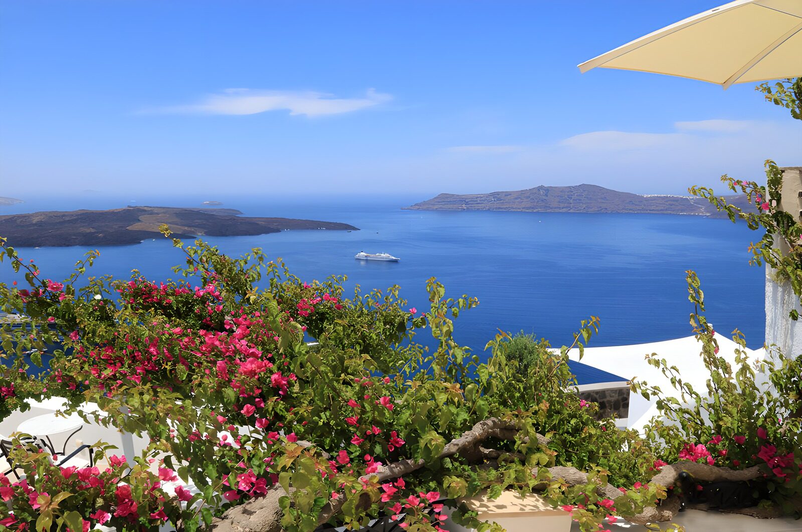 TPDE68638: Malerische Aussicht auf Santorin
