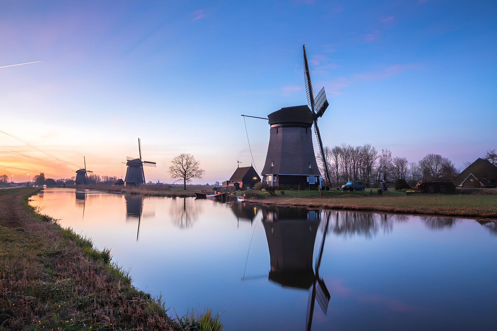 TPDE31084: Windmühlen im Abendlicht