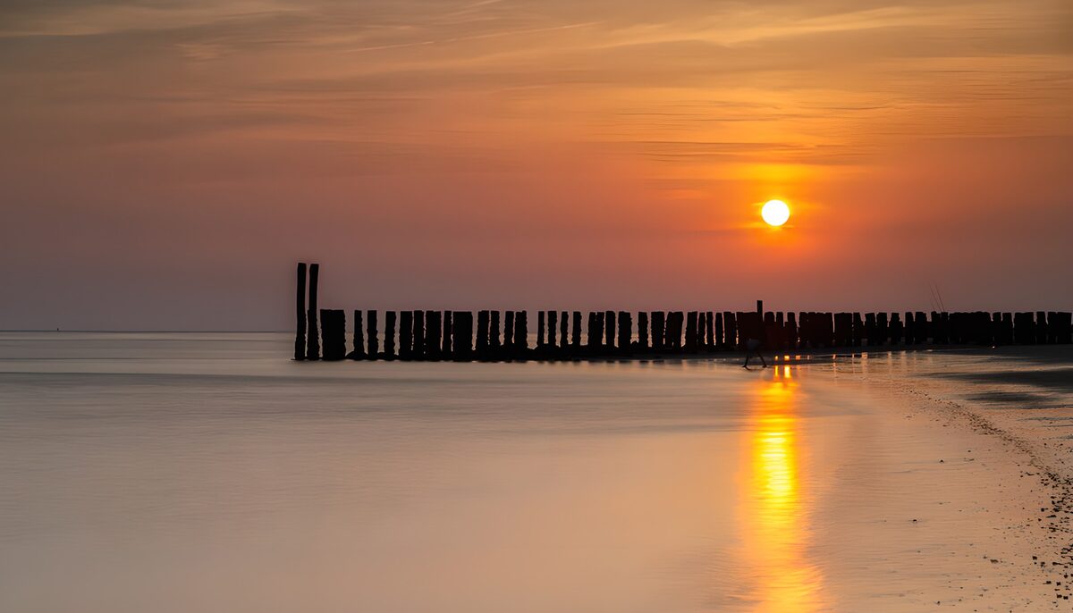 TPDE66239: Sonnenuntergang am Wasser