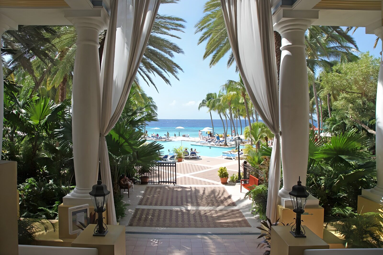 TPDE28427: Luxus Hotel mit eigenem Strand am Meer
