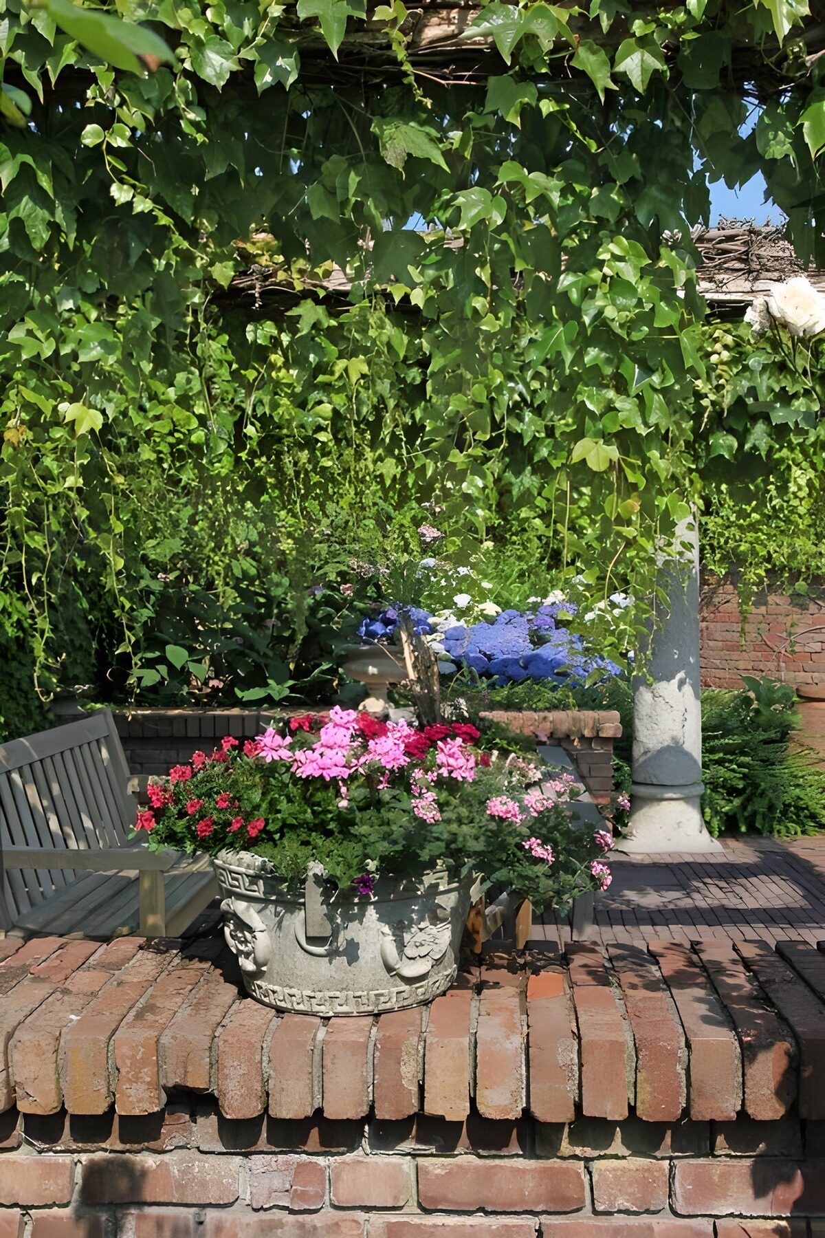 TPDE60408: schattige Sitzecke in einem Park