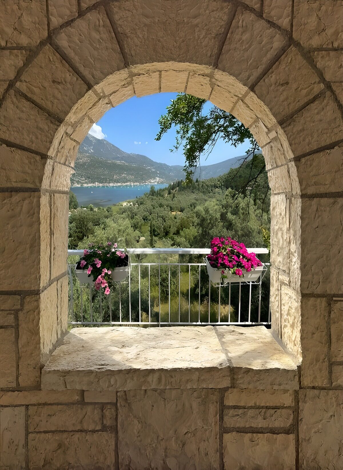 TPDE50430: Blick durch das steinerne Fenster