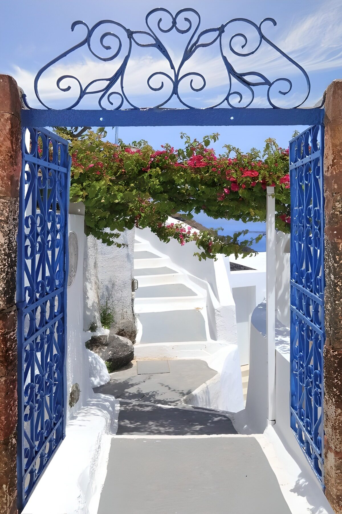TPDE72794: Blaues Tor zur mediterranen Schönheit
