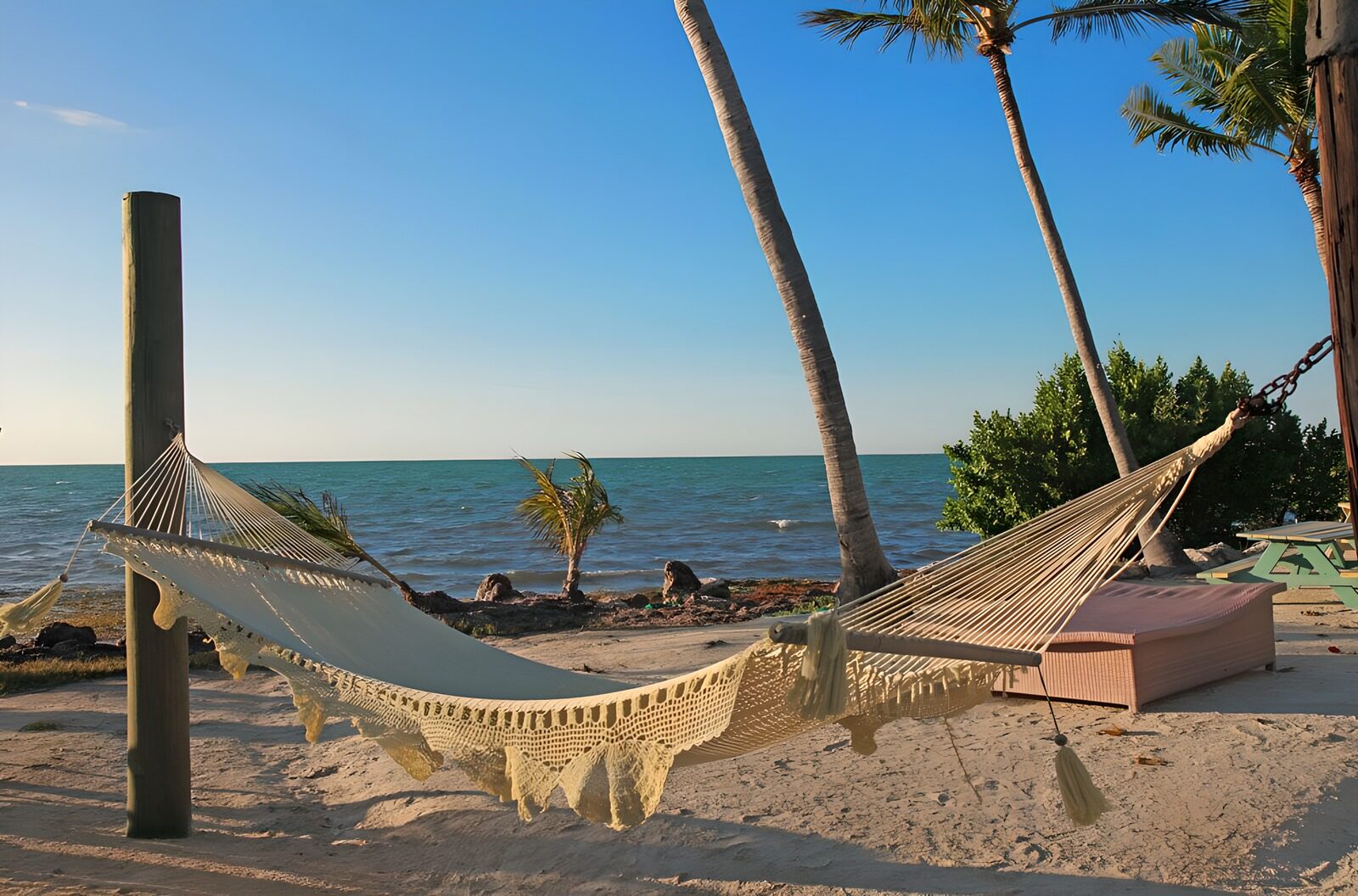 TPDE17153: Hängematte mit Aussicht aufs Meer