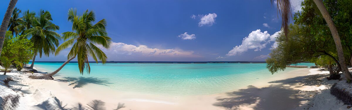Paradiesischer Strand mit Palmen
