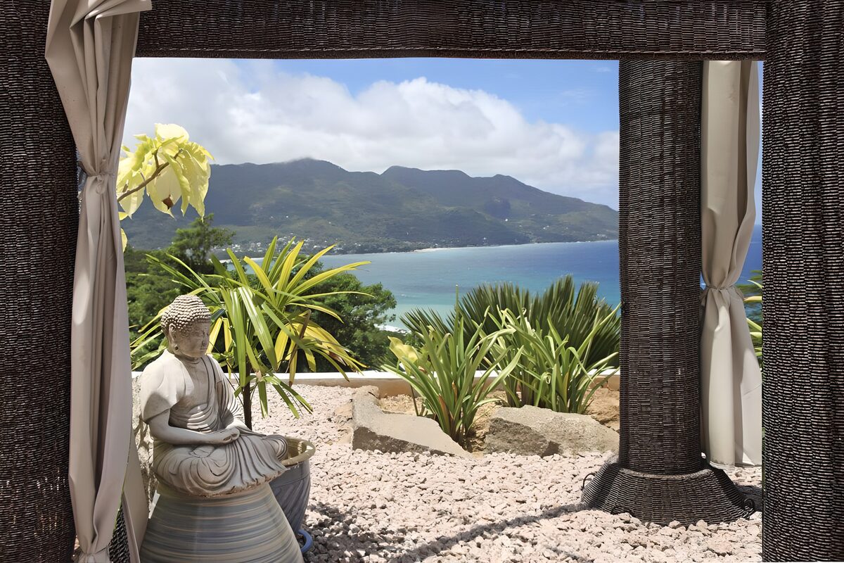 TPDE85496: Villa mit Buddha mit Blick aufs Meer
