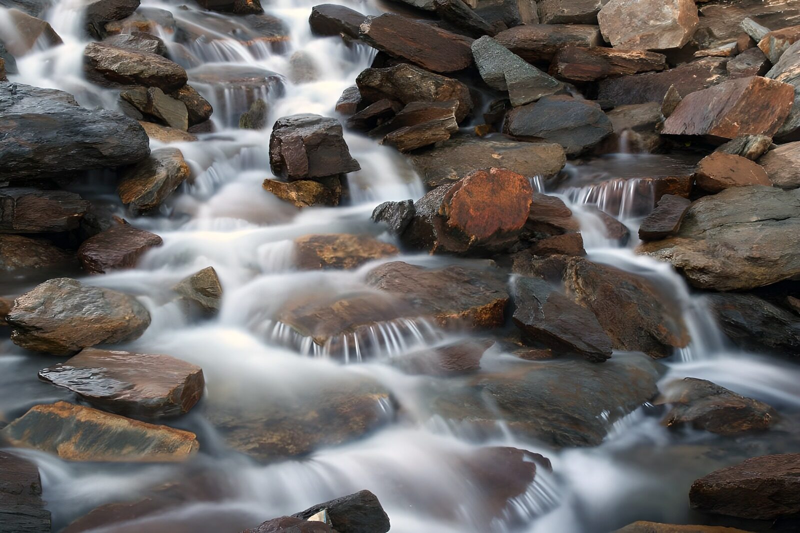TPDE97431: Felsblöcke und "weißes" Wasser immer ein Naturerlebnis