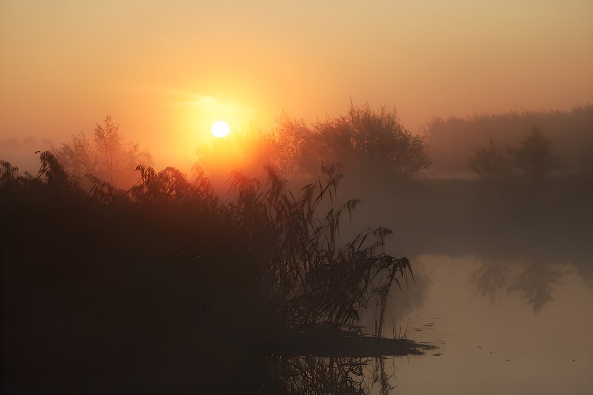 Sonnenuntergang an einem See