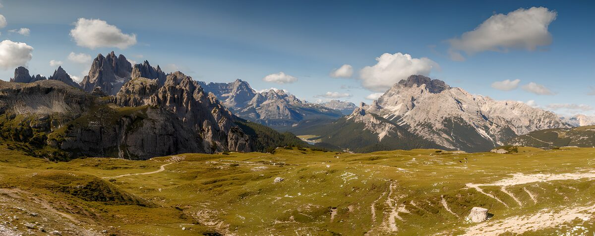 Dolomiten Panorama bei Tageslicht