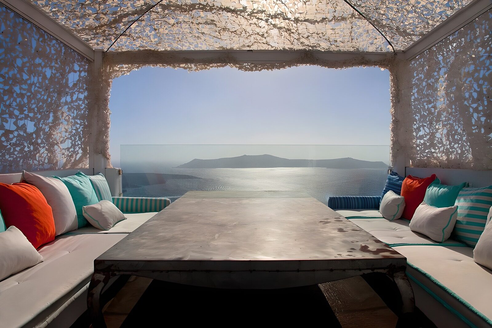TPDE55320: Loungen mit Aussicht auf das Meer
