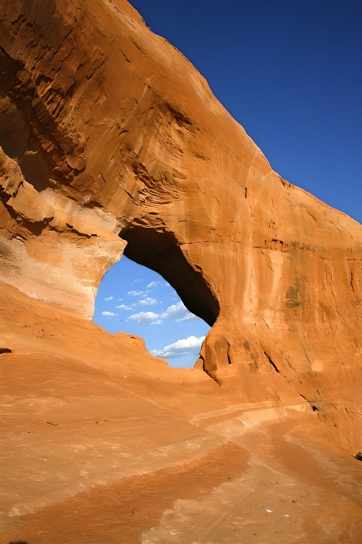 Sandsteinfelsen in Brauntönen in Arizona